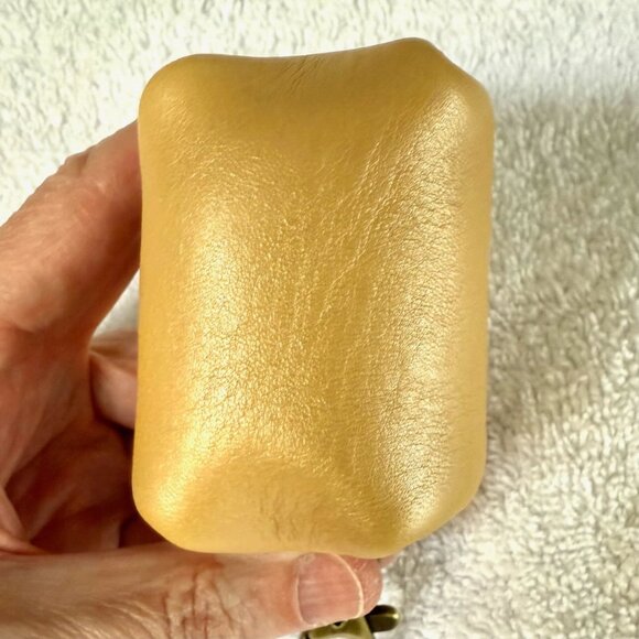 Portland Leather Champagne Dopp Keychain Pouch - Brand New - Picture 5 of 7